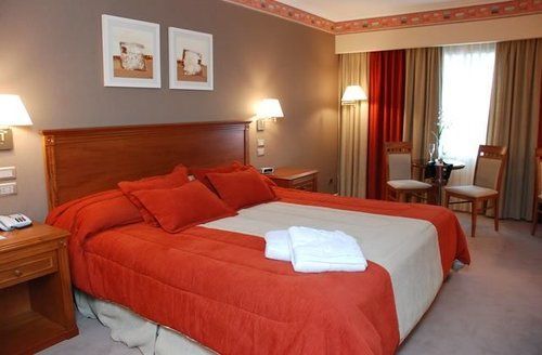 Howard Johnson María Y Casino 4*